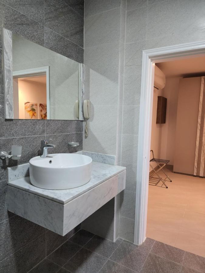 Imperial Suites Hotel มานามา ภายนอก รูปภาพ