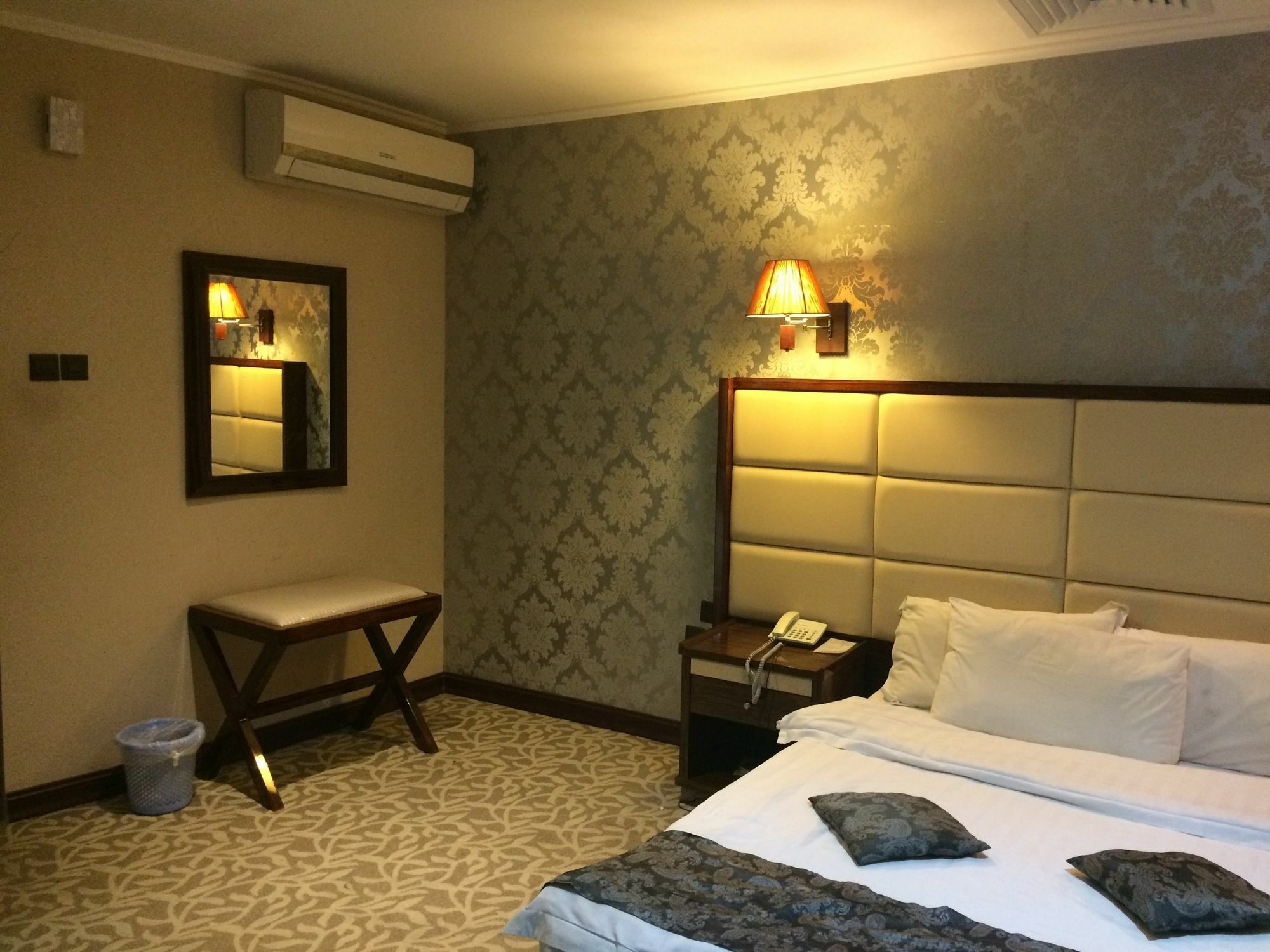 Imperial Suites Hotel มานามา ภายนอก รูปภาพ